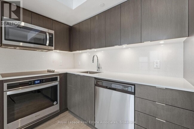 Building Photo - 5 Mabelle Ave