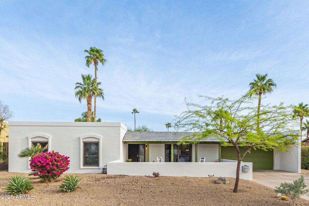 Foto principal - 2542 E Cochise Rd