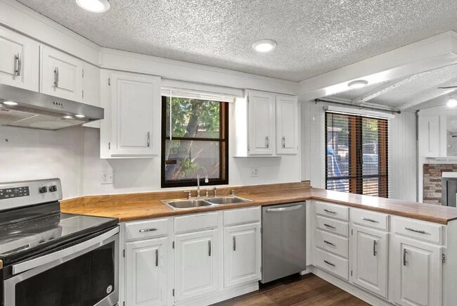 Foto del edificio - 3351 SW 130th Ave