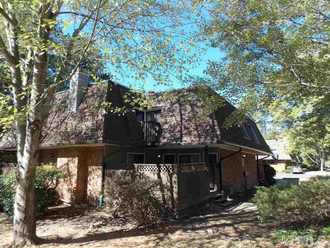 Primary Photo - 100 Finley Forest Dr