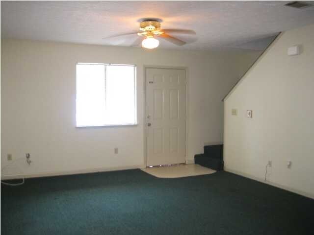 Foto del edificio - 3738-3744 E 9th St