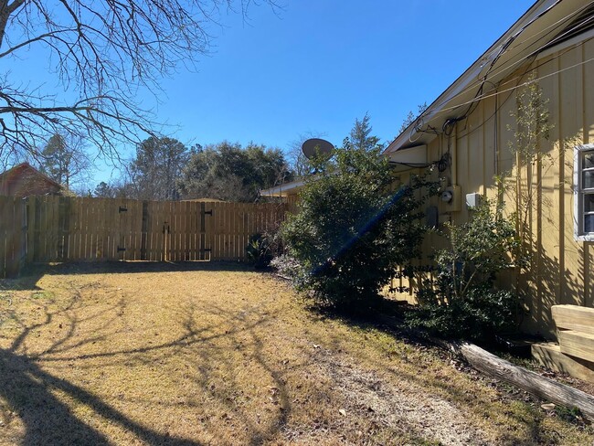 Foto del edificio - 5 BR 3 full BA House