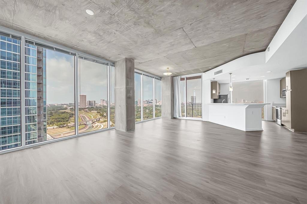 Foto principal - 5925 Almeda Rd