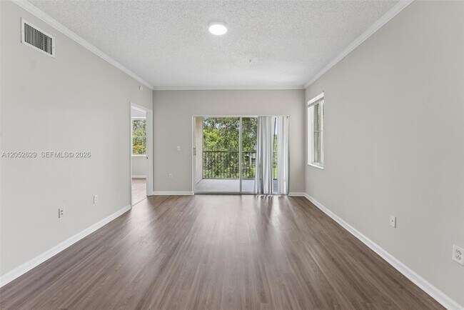 Foto del edificio - 11643 W Atlantic Blvd