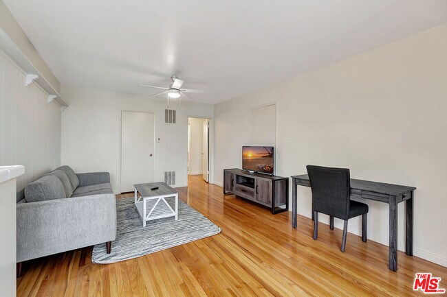 Foto del edificio - 4035 Inglewood Blvd