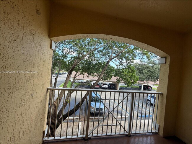 Building Photo - 5610 NW 61st St