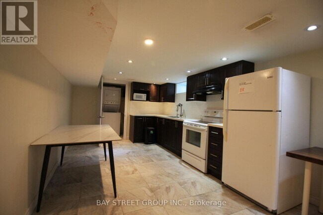 Photo du bâtiment - 12973 Warden Ave.