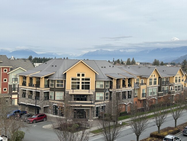 Building Photo - 45525-45525 Keith Wilson Rd