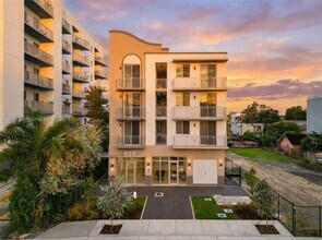 Building Photo - 650 SW 1st St