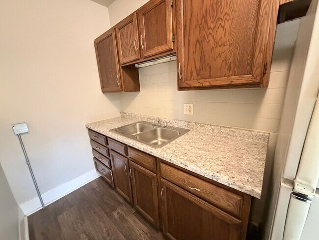 Foto del edificio - Cesar &amp; Beatrice Chaidez -305 21st St