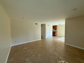 Building Photo - 1126 S Clifpark Cir