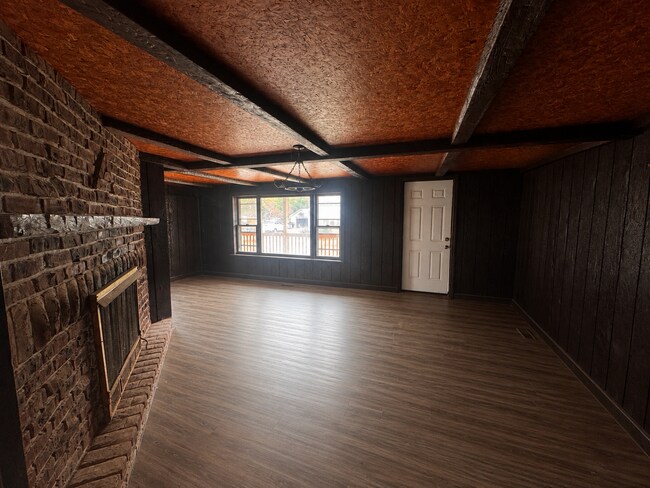 Foto del edificio - 7547-7549 W Lake Street