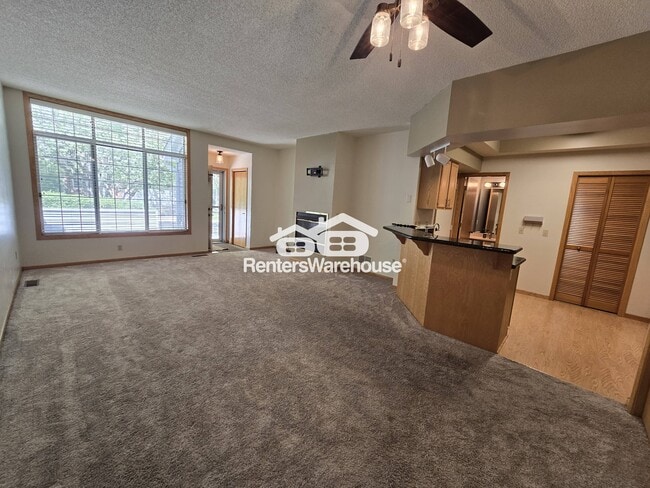 Building Photo - 10962 Highland Rd
