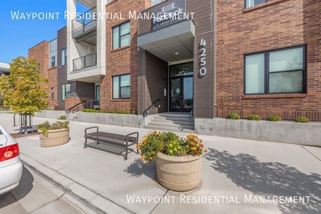 Building Photo - 4250 E Haystack St