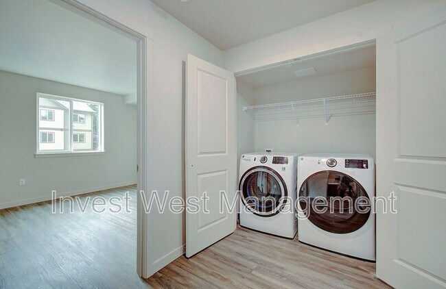 Foto del edificio - 404 NE 117th Ave