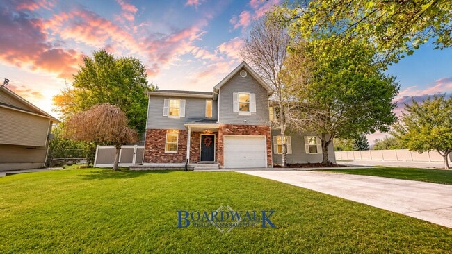 Modern West Jordan Retreat - Modern West Jordan Retreat House
