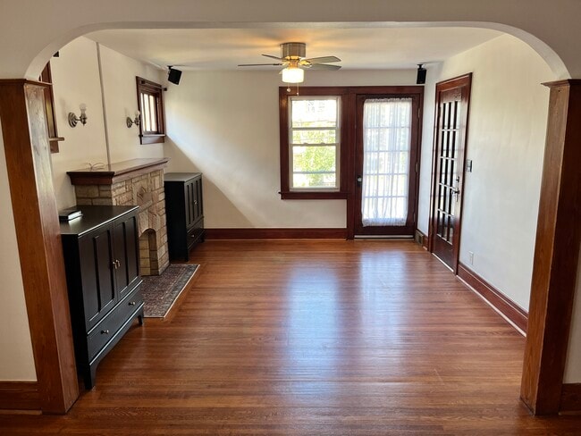 Building Photo - 883 Tifft St