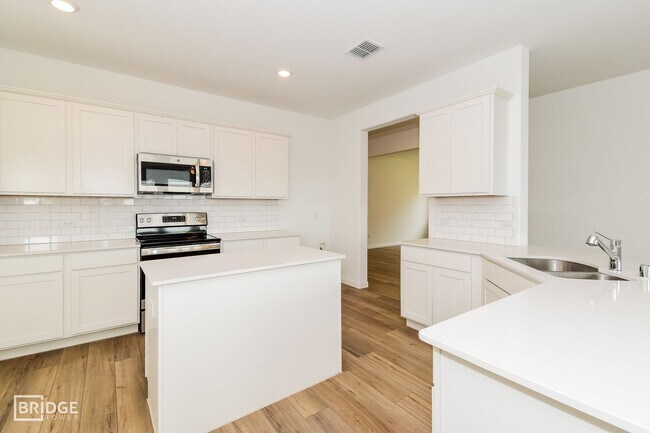 Foto del edificio - 5233 Rockrose Ln