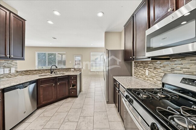 Foto del edificio - 16706 N Whimbrel Cir