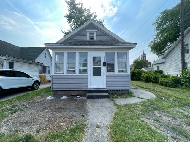 Primary Photo - 601 Philippa St