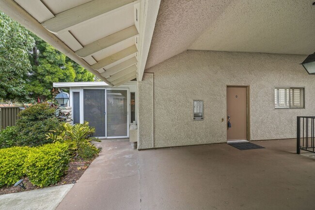 Foto del edificio - Laguna Woods 55+