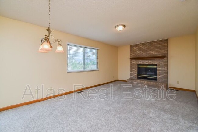 Foto del edificio - 7950 Woody Creek Dr