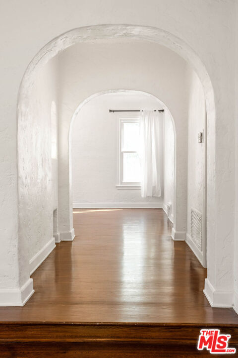 Foto del edificio - 6620 W 6th St