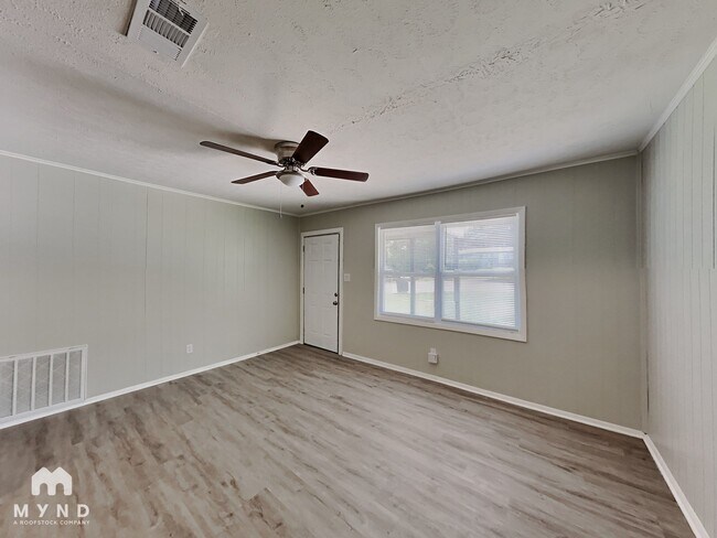 Foto del edificio - 7116 Green Acres Ct SW