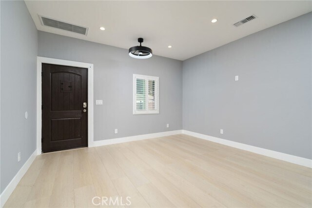 Foto del edificio - 1355 Lawford St E