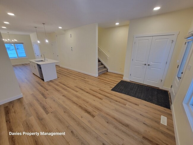 Building Photo - 4582 Warbler Loop NW