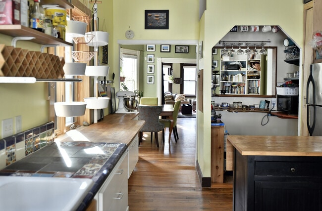 Kitchen - 31 Trull St.