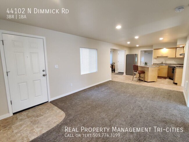 Building Photo - Fully Remodeled Rambler in Country Style L...