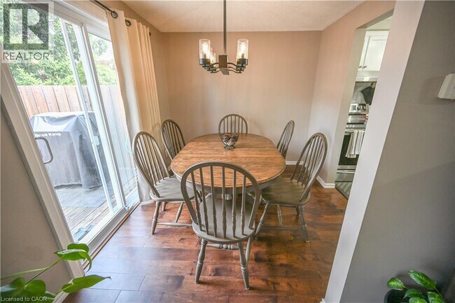 Photo du bâtiment - 59 Edgemere Dr