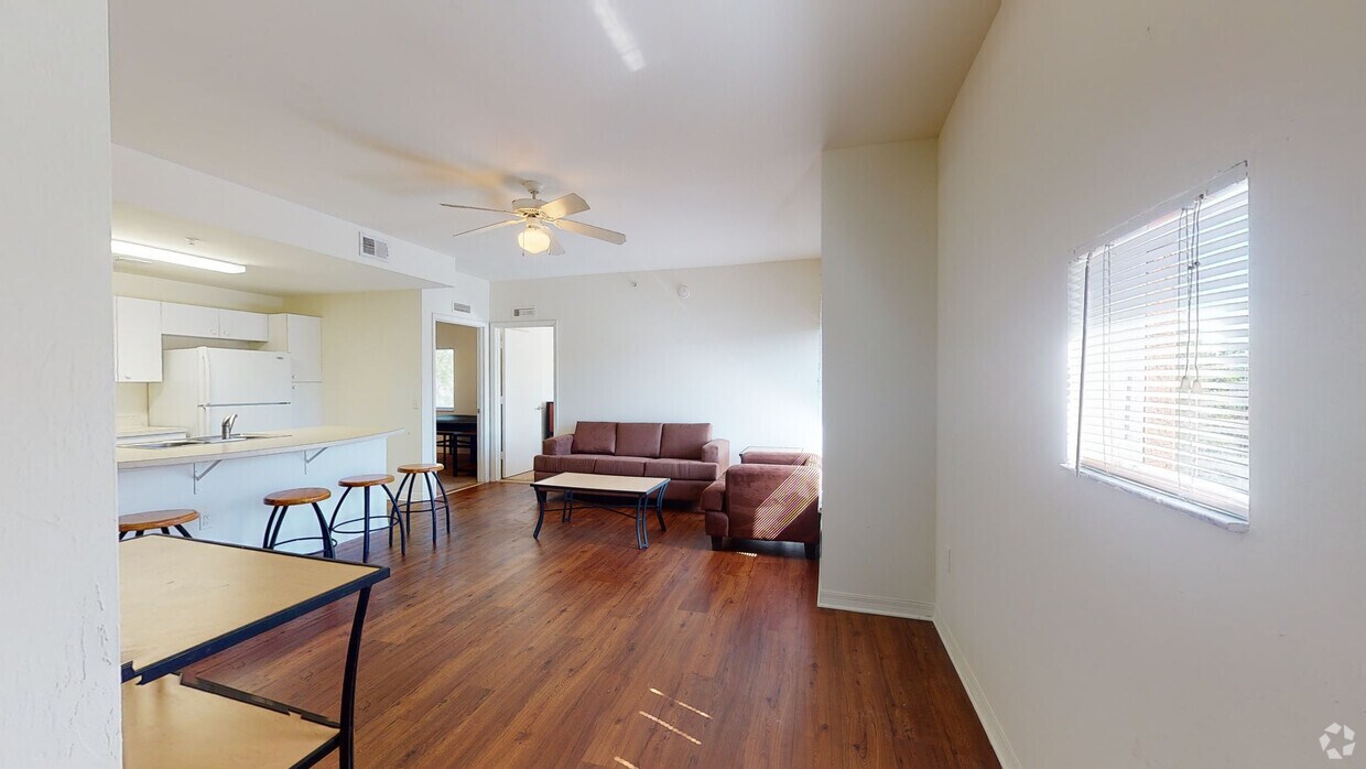 Photo - Eagle Walk Off-Campus Student Housing Apartments