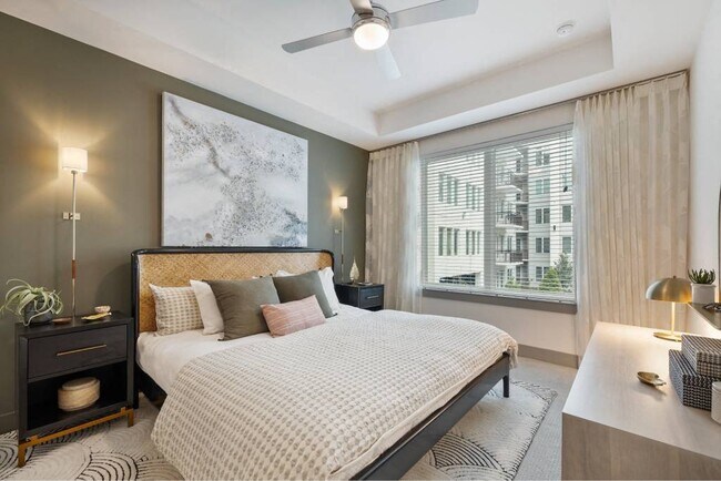 Foto del edificio - Modern Living with Skyline Views