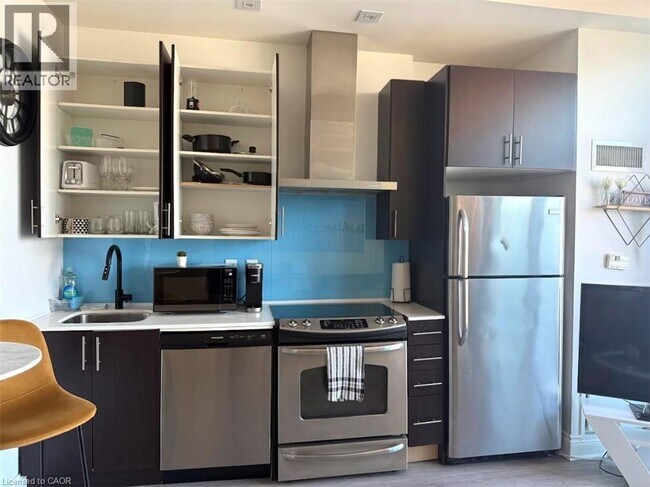 Photo du bâtiment - 165 Legion Rd N