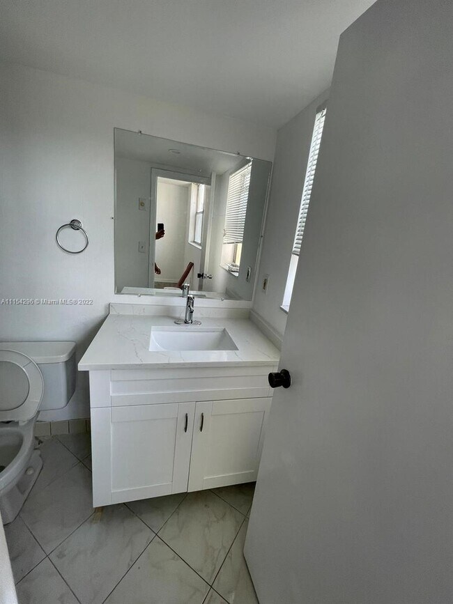 Foto del edificio - 840 SW 81st Ave