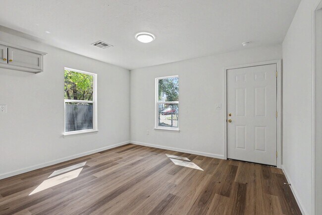 Foto del edificio - 1217 SW 17th St