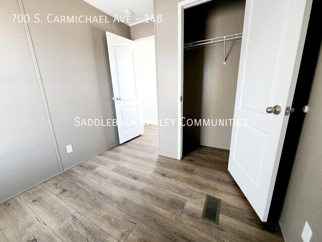 Foto del edificio - 700 S Carmichael Ave