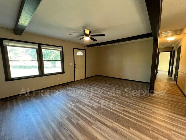 Foto del edificio - 519 S Hilton Ave