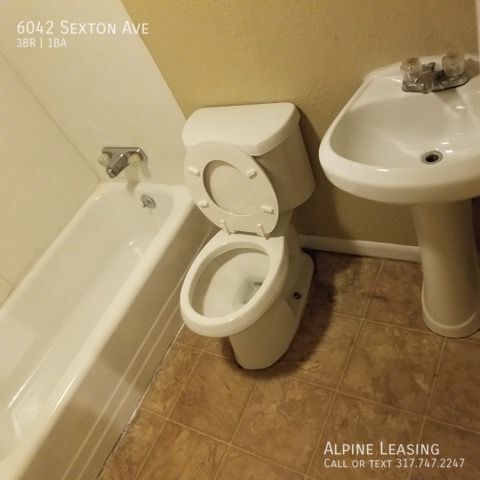 Building Photo - Eastside 3BR House ready to LEASE!