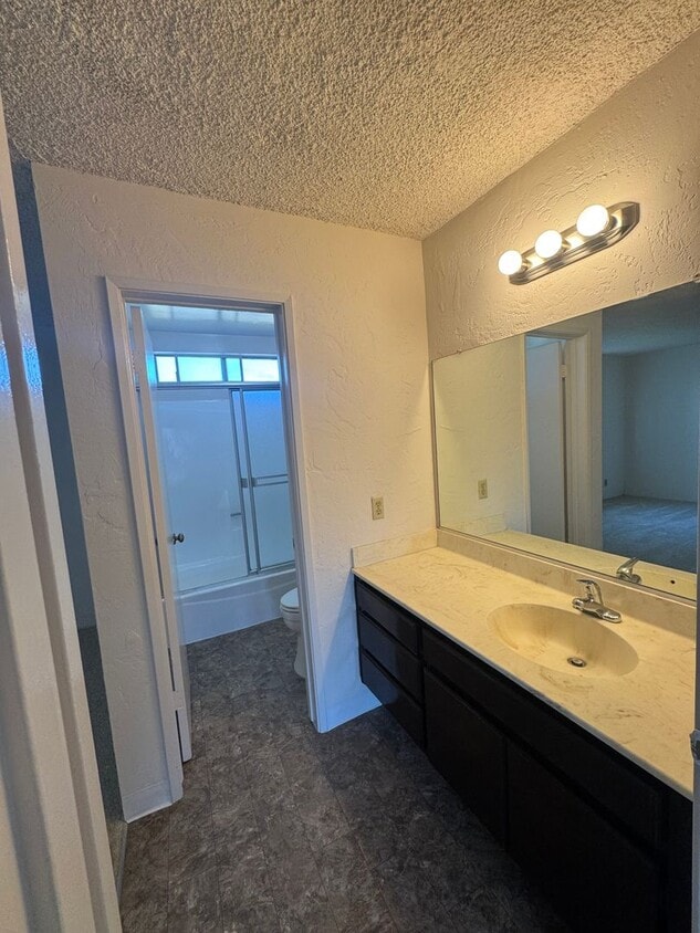 Charming 1-Bed, 1-Bath Apartment in Harbor City - $1,800.00 ALL UTILITIES INCLUDED !!! & Parking - Charming 1-Bed, 1-Bath Apartment in Harbor City - $1,800.00 ALL UTILITIES INCLUDED !!! & Parking