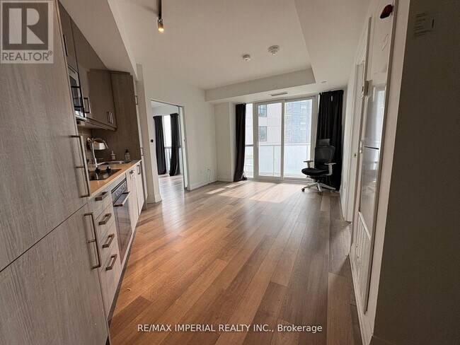 Photo du bâtiment - 77 Mutual St