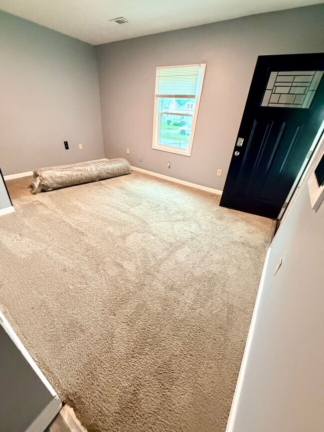 Building Photo - 268 E Loudon Ave