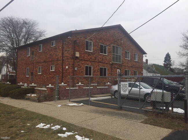 Building Photo - 1 br, 1 bath Apartment - Badcad Apartments B2