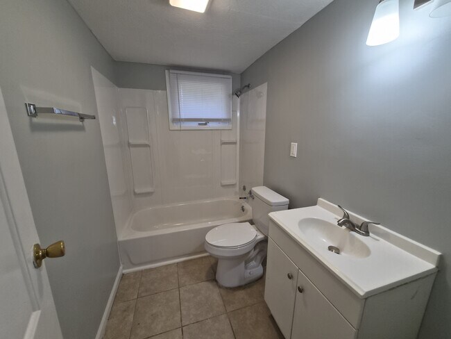 Photo - 4709 Ribble Rd House