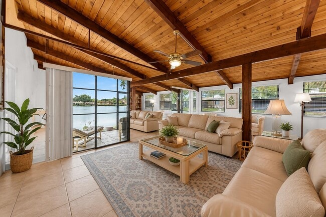 Building Photo - 412 Briarwood Cir
