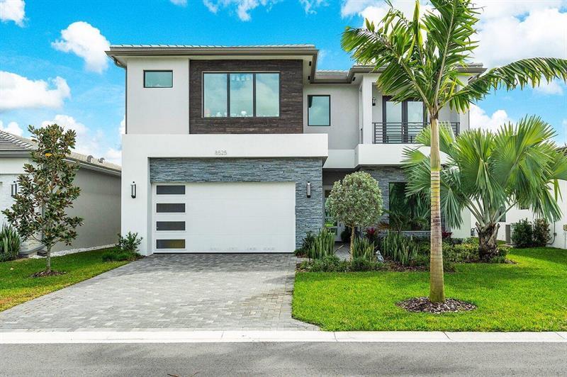 Foto principal - 8525 Apple Falls Ln