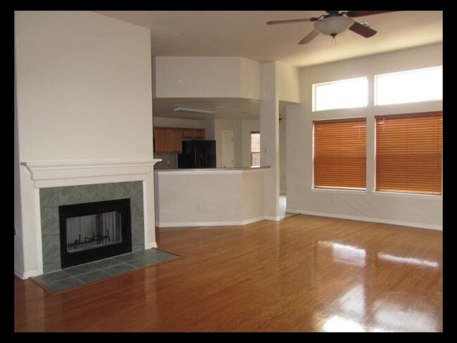 Foto del edificio - 3934 Bonnie Ln
