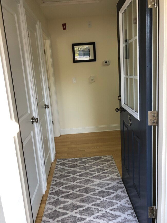 Foto del edificio - 237 E Putnam Ave